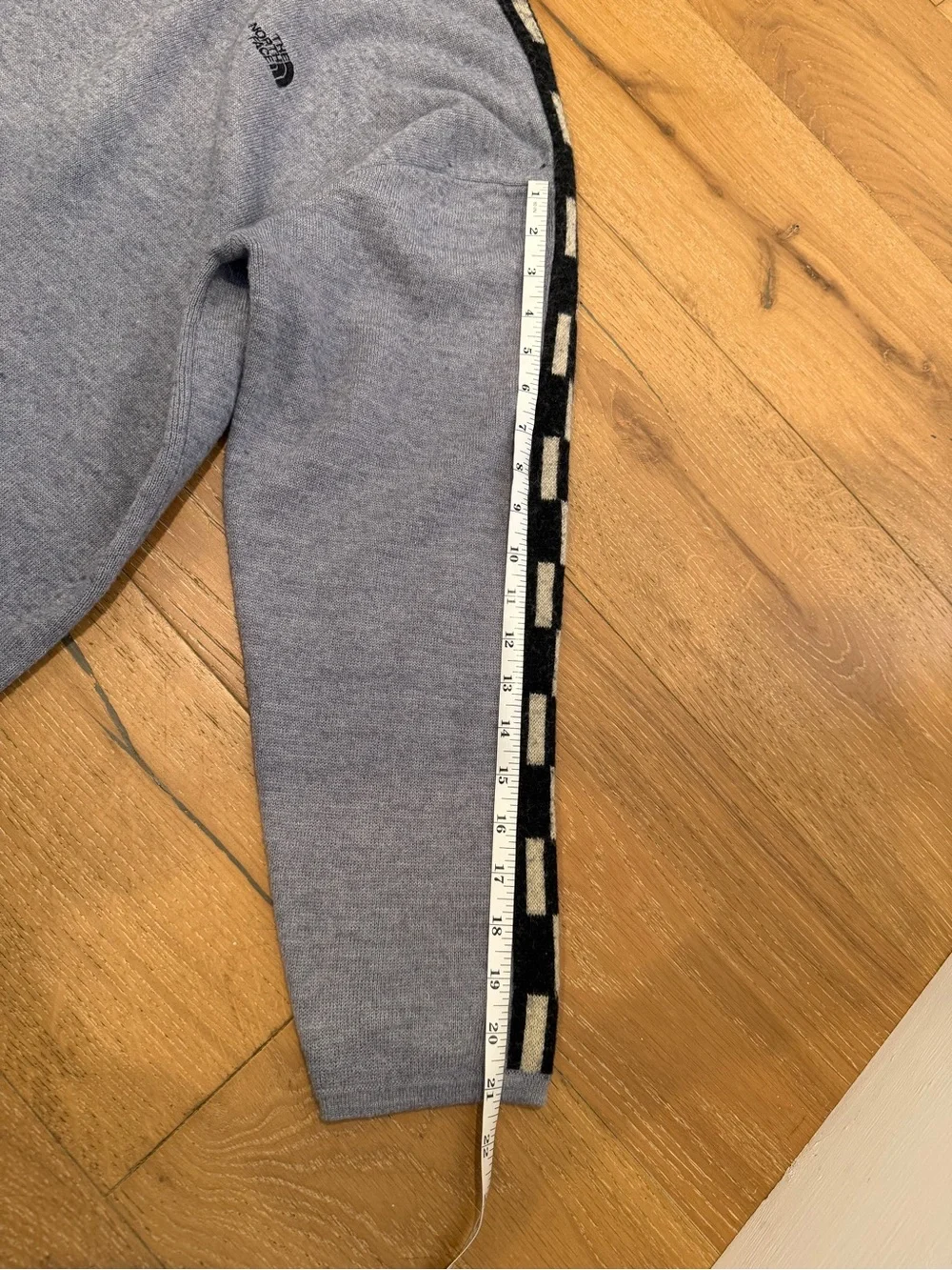 The North Face Vintage Men’s Wool Sweater - size Large